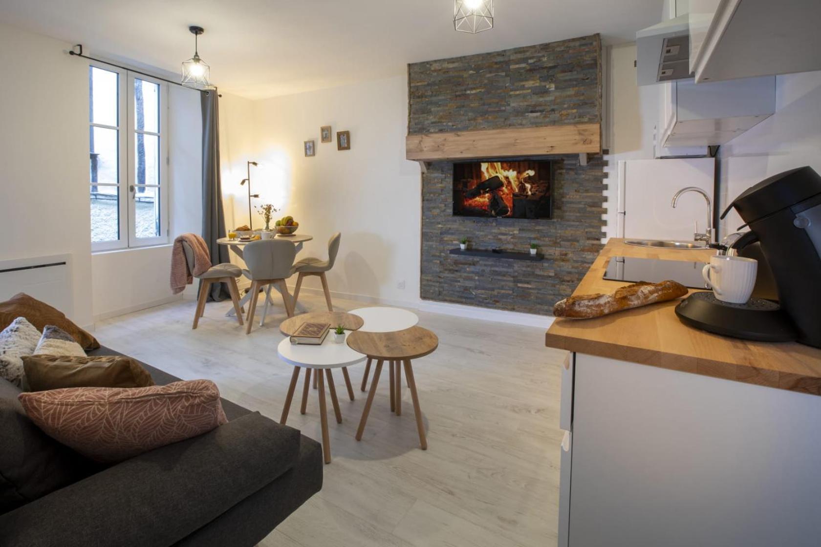 Le Nid 3 Etoiles Wifi, Netflix, Disney, Coeur De Bastide Villefranche-de-Rouergue Exteriér fotografie