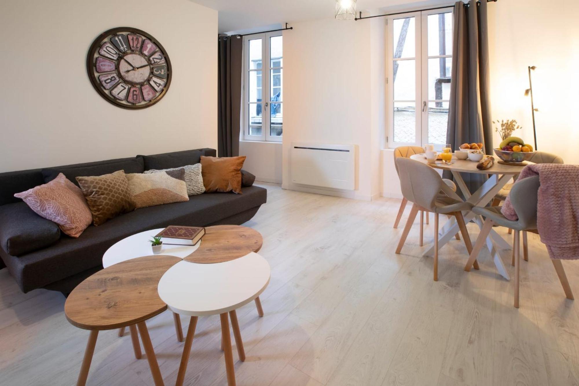 Le Nid 3 Etoiles Wifi, Netflix, Disney, Coeur De Bastide Villefranche-de-Rouergue Exteriér fotografie